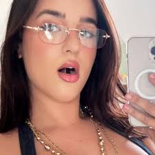 MAISIE Small Clear Bayonetta Glasses