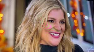 I really like this ￼one too I watched RoadHouse Romance for the first time  and I loved it #TylerHynes #LaurenAlaina 💜♥️❤️