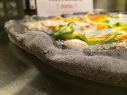 Il prezzo del pane al carbone vegetale. Pizza Al Carbone Recensioni Su Farina Trentatre Missaglia Tripadvisor