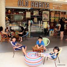 Singapore Parenting Lifestyle Blog Old Habits Cafe Vintage Memories For Adults Playground S Fun For Kids Chee Kids Cafe Vintage Memory Vintage Cafe
