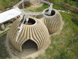 See more ideas about round house, house plans, round house plans. Round Houses Of Raw Earth 3d Printing Sustainable Homes In 200 Hours Archdaily