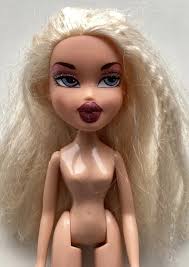 BRATZ WINTER WONDERLAND SASHA Doll With Accessories £40.00