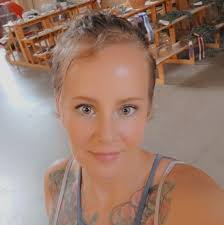 I got this henna done yesterday at midland fair. Can someone help me find  the woman who did it id like her services again in the future