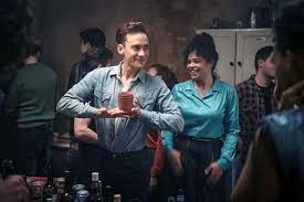 Последние твиты от olly alexander is starstruck(@alexander_olly). Bild Zu Olly Alexander Bild Lydia West Olly Alexander Filmstarts De