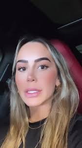 Natalie Arruda's Instagram, Twitter & Facebook