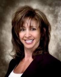 Sandy Howell's Instagram, Twitter & Facebook