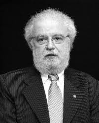 Fernando Costa vence consulta para reitor com votação recorde de docentes