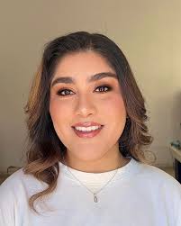 Tonos cafés y mates 🤎🤩 para la más guapísima 😍 Makeup and hair by me  #Remakeup #maquillaje #makeup #glow #socialmakeup #professionalmakeup #mua  #makeupartist#makeupslp