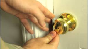 With the second bobby pin your putting a little pressure to the direction that the lock turns which causes the pins to get stuck by the tiny ledge that you just made inside the lock. How To Unlock Bathroom Door Twist Lock Bath Tricks