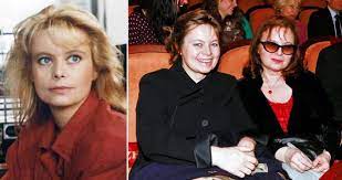 From wikipedia, the free encyclopedia. Arabela Se Vratila Mirka Safrankova Se Po Dvaceti Letech Ukazala Na Verejnosti Se Sestrou Libusi Blesk Cz