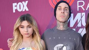 There's still pieces of tattoos everywhere. Travis Barker S 15 Year Old Daughter Alabama Uses Makeup To Cover Up His Face Tattoos Ktvb Com