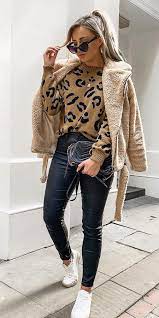 30 Simple Winter Outfits To Make Getting Dressed Easy Hi Giggle Simple Winter Outfits Casual Winter Outfits Winter Fashion Outfits