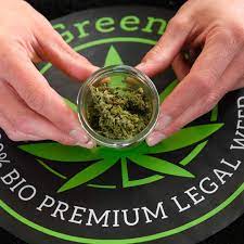 Cannabis könnte bald schon legalisiert werden. Kiffen Light So Wirkt Das Legale Cannabis Aus Der Schweiz Stern De