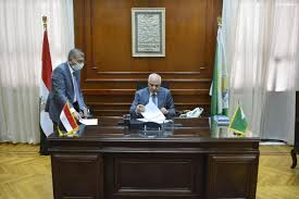 وأضافت المصادر أن مؤشرات التنسيق الخاصة بالمدارس الثانوية العامة لعام 2021 تؤكد قبول مدارس محافظة الجيزة ذات الدرجات الأدنى من مدارس محافظة القاهرة، وأشارت إلى أن اهتمام أولياء الأمور. Ù…Ø­Ø§ÙØ¸ Ø§Ù„Ø¬ÙŠØ²Ø© ÙŠØ¹ØªÙ…Ø¯ ØªÙ†Ø³ÙŠÙ‚ Ø§Ù„Ù‚Ø¨ÙˆÙ„ Ù„Ù„Ø«Ø§Ù†ÙˆÙŠ Ø§Ù„Ø¹Ø§Ù… Ø¨Ø­Ø¯ Ø£Ø¯Ù†Ù‰ 218 Ø¯Ø±Ø¬Ø© Ø¨ÙˆØ§Ø¨Ø© Ø§Ù„Ø£Ù‡Ø±Ø§Ù…