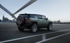 Gmc revealed the second variant of the reborn hummer ev over the weekend, the suv. 2024 Gmc Hummer Ev Suv Fully Detailed Edition 1 Already Sold Out Carscoops