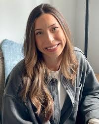 Danielle Stoner's Instagram, Twitter & Facebook