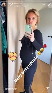 + body measurements & other facts. Knap Stijn Fransen Pronkt Met Al Flink Gegroeide Buik Op Zeldzame Baby Belly Update