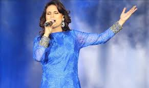 Resultado de imagem para aline barros