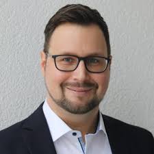 Ich habe einen neuen Job und arbeite jetzt als Deputy Director Client  Service bei OMD Germany