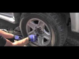 Toyota How To Tighten Lug Nuts Correctly Youtube