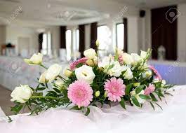 Check spelling or type a new query. Hochzeit Tabelle Mit Blumenstrauss Von Gerbera Blumen Lizenzfreie Fotos Bilder Und Stock Fotografie Image 55028651