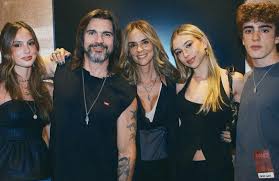 Juanes celebra los 15 años de su hijo Dante: “La fuerza de mi vida” - Gente  - ABC Color