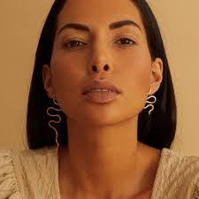 Ariel Haney's Instagram, Twitter & Facebook