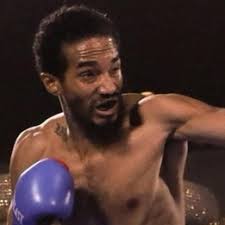 Earl Henry vs. Mike Misa, Fighting of the Canvas