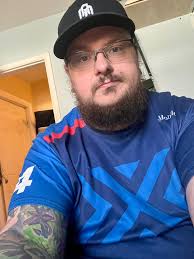 How it feels to listen to the Dark Ages OST while at The gym. 💪🤣