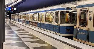 U Bahn U2 Direcao Hauptbahnhof Munchen Ubahn Hasenbergl Com Imagens Instagram