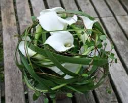 Als symbol für unsterblichkeit ist die weiße calla eine beliebte blume für beerdigungen. 180 Brautstrauss Ideen In 2021 Brautstrauss Brautstrausse Braut