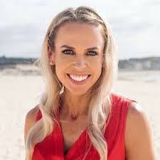 Janna Hammond's Instagram, Twitter & Facebook