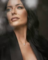 AVA Floating Diamond Necklace