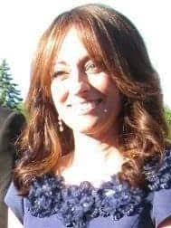 Lori Schlesinger's Instagram, Twitter & Facebook