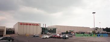 The Backside Of Turfland Mall Located On Harrodsburg Road In Lexington July 10 1998 The Mall Was Lexington S Firs Lexington Lexington Kentucky Lexington Ky