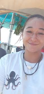 Deckhand/cook/content creator job