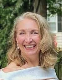 Leigh Downing's Instagram, Twitter & Facebook