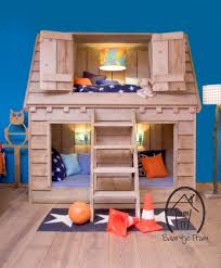Here are some cool and interesting examples of bunk beds design showing that there are no limits to human imagination. Kinderbedden De Leukste Kinderbedden Voor De Kinderkamer Bij Saartje Prum Kid Beds Bunk Beds Boys Kids Bunk Beds