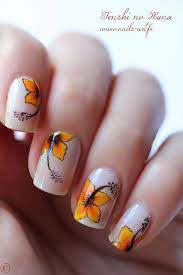 When It Comes To Summer The Hibiscus Flower Never Ceases To Disappear From The Theme This Beautiful Nail Art Design Floral Nails Flower Nails Flower Nail Art