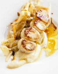 Noix De Saint Jacques Aux Topinambours Jus De Noisette Recette Recette Recettes De Cuisine Noix De Saint Jacques