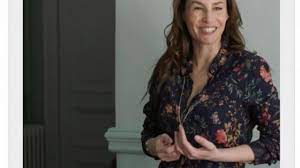 Pour ce séjour, elle était accompagnée de ses. The Dress Worn By Rose Latour Vanessa Demouy In Tomorrow Belongs To Us Spotern