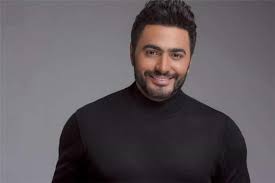 أحيا النجم المصري تامر_حسني حفل إبن زفاف رجل أعمال مصري، عقب جنازة الممثل المصري الكبير سمير_غانم الذي دفن يوم الجمعة وسط حزن كبير في الوسط الفني المصري والعربي. Ø£Ø³Ø±Ø© Ø¹Ø¨Ø¯ Ø§Ù„Ø­Ù„ÙŠÙ… Ø­Ø§ÙØ¸ ØªØªÙ‡Ù… ØªØ§Ù…Ø± Ø­Ø³Ù†ÙŠ Ø¨Ø®Ø¯Ø§Ø¹ Ø§Ù„Ø¬Ù…Ù‡ÙˆØ± ÙÙŠ Ù‡Ø°Ø§ Ø§Ù„Ø£Ù…Ø± ÙÙŠ Ø°ÙƒØ±Ù‰ Ù…ÙŠÙ„Ø§Ø¯ Ø§Ù„Ø¹Ù†Ø¯Ù„ÙŠØ¨ Ù…Ø§ Ø§Ù„Ø­ÙƒØ§ÙŠØ© Ø§Ø®Ø¨Ø§Ø± Ø§Ù„Ù…ØºØ±Ø¨