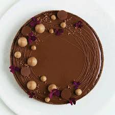 Pin By A Leskinen On Kakut In 2020 Chocolate Cake Decoration Chocolate Cake Designs Chocolate Cake