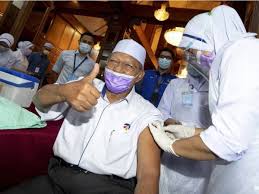 Listings include klinik gigi dr emma saz, klinik pergigian mama, bahagian kesihatan pergigian kelantan, klinik gigi dentsmile kota bharu, lembah sireh dental clinic and klinik pergigian az zahra'. Kerajaan Kelantan Rayu Rakyat Segera Daftar Vaksin Covid 19