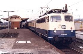 Das Ist Eine Typische Zusammenstellung Von Zug Und Wagen Und Vor Allem Im Farblichen Outfit Der Sogenannten Epoche 4 Die 110 490 I Bundesbahn Eisenbahn S Bahn