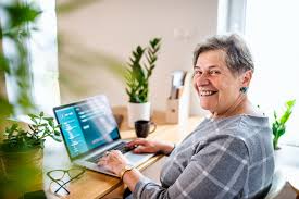 Schon kleine veränderungen, die richtiges sitzen am schreibtisch fördern, genügen, um gesundheitlichen belastungen bei der arbeit vorzubeugen. Richtiges Sitzen Ergonomie Am Arbeitsplatz Physiotherapie Katharina Kleibel