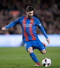 Comparer a plusieurs niveaux tel que sur les coups francs. Diego Maradona El Pibe De Oro Etait Il Le Meilleur Joueur De L Histoire Sur Coup Franc La Reponse En Chiffres