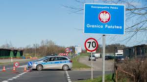 За житієм, олексій народився в знатній римській сім'ї. Oxa7dij N 2m6m