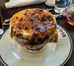 Bun Boy Eats La