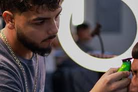 Haircuts Near Me in Roma